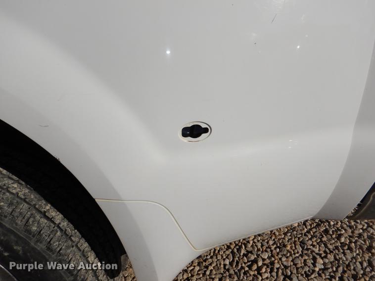 image for item DD8936 2003 Ford F350 Super Duty Lariat Super Cab pickup truck