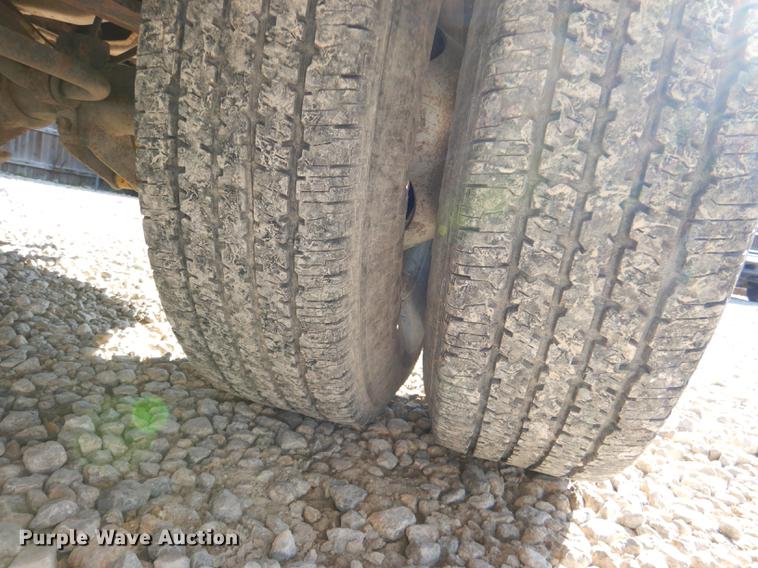 image for item DD8936 2003 Ford F350 Super Duty Lariat Super Cab pickup truck