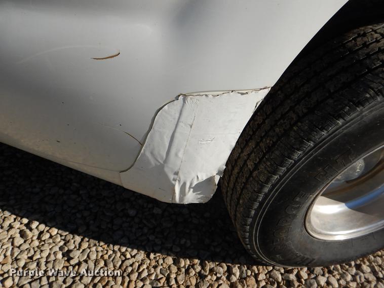 image for item DD8936 2003 Ford F350 Super Duty Lariat Super Cab pickup truck