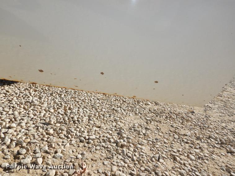 image for item DD8936 2003 Ford F350 Super Duty Lariat Super Cab pickup truck