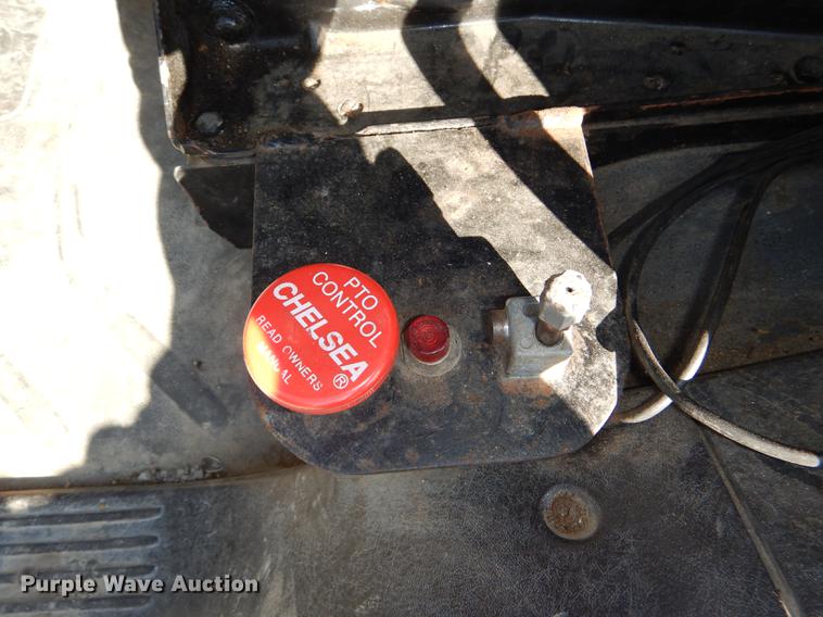 image for item DD8937 2005 Freightliner Business Class M2 grain truck