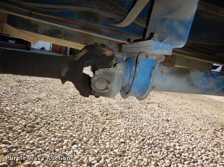 image for item DD8937 2005 Freightliner Business Class M2 grain truck