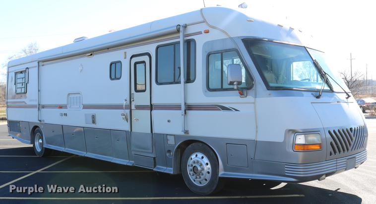 image for item DE1861 1995 Newmar London Aire RV