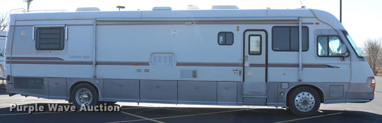 image for item DE1861 1995 Newmar London Aire RV