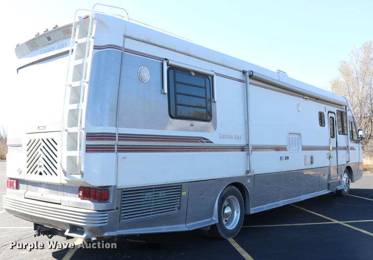 image for item DE1861 1995 Newmar London Aire RV