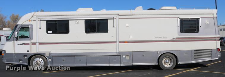 image for item DE1861 1995 Newmar London Aire RV