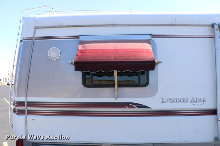 image for item DE1861 1995 Newmar London Aire RV