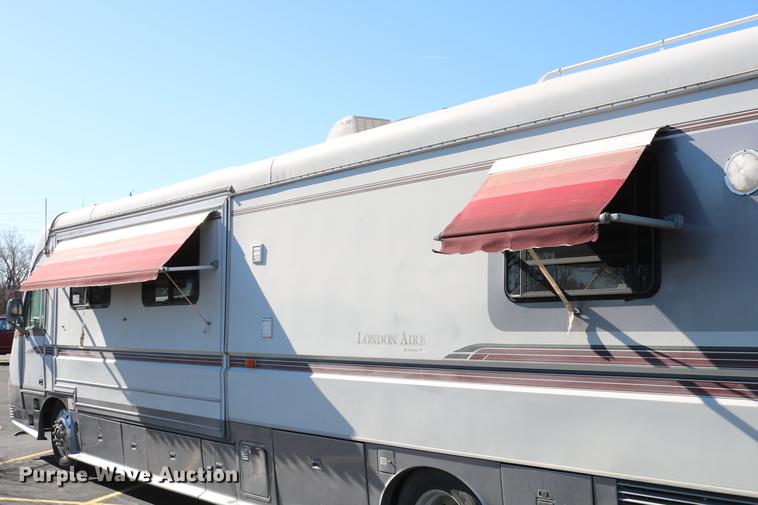 image for item DE1861 1995 Newmar London Aire RV