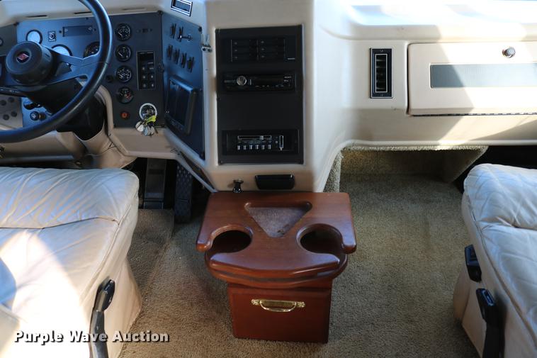 image for item DE1861 1995 Newmar London Aire RV