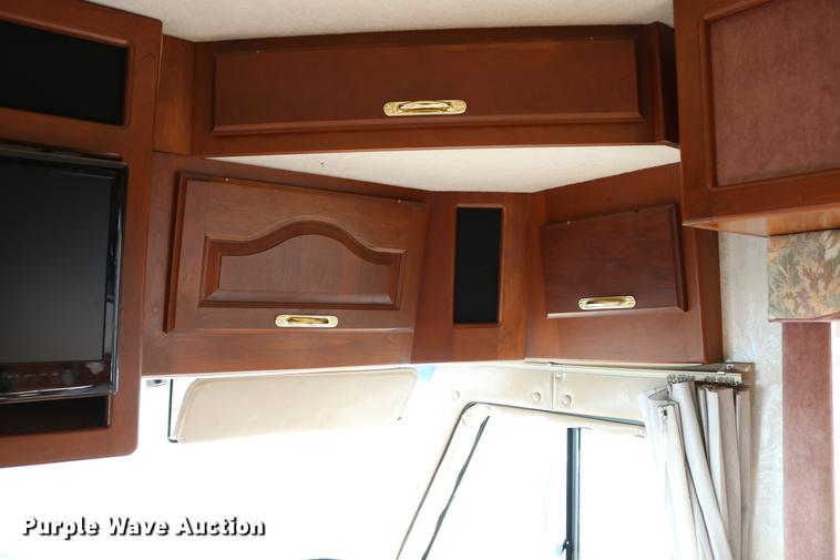 image for item DE1861 1995 Newmar London Aire RV