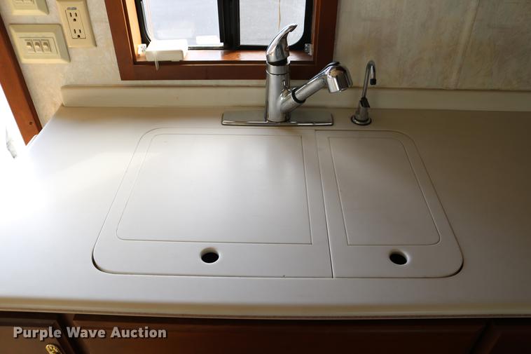 image for item DE1861 1995 Newmar London Aire RV