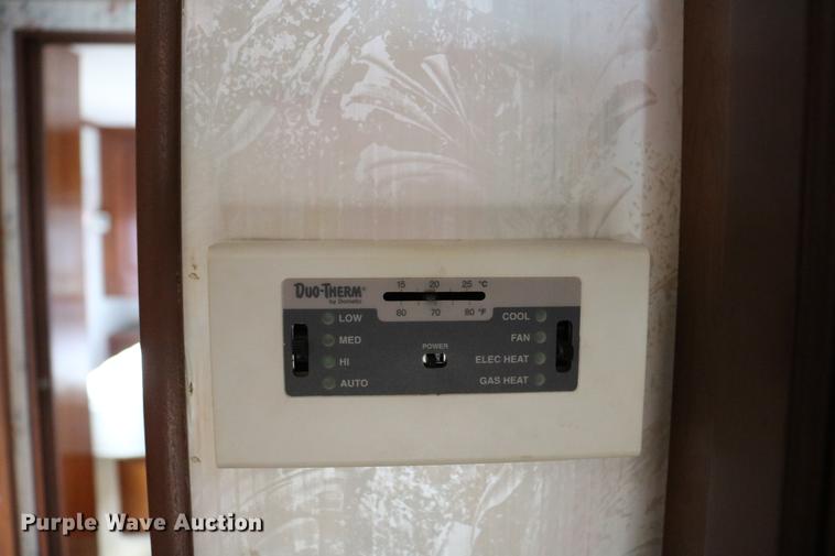 image for item DE1861 1995 Newmar London Aire RV