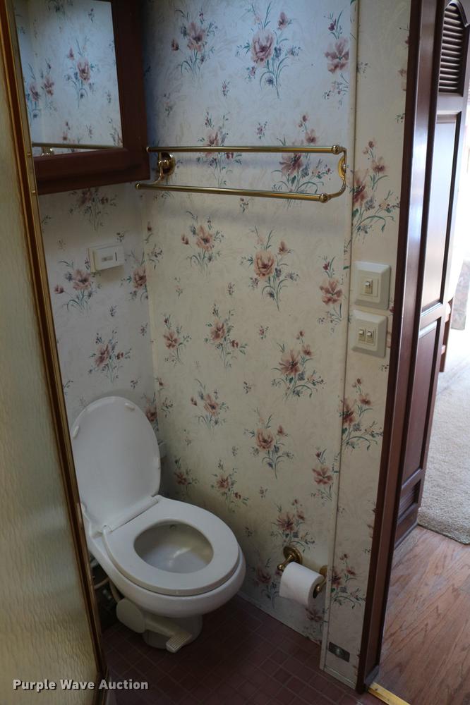 image for item DE1861 1995 Newmar London Aire RV