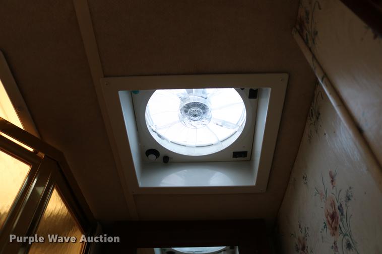 image for item DE1861 1995 Newmar London Aire RV