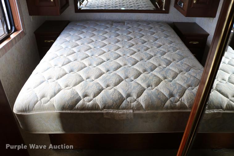 image for item DE1861 1995 Newmar London Aire RV