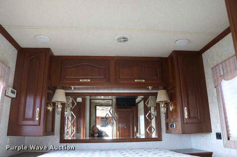 image for item DE1861 1995 Newmar London Aire RV