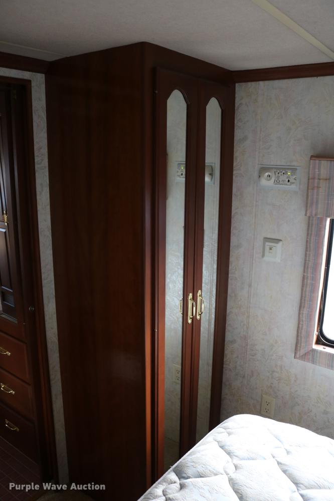 image for item DE1861 1995 Newmar London Aire RV