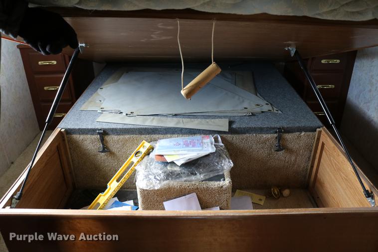 image for item DE1861 1995 Newmar London Aire RV