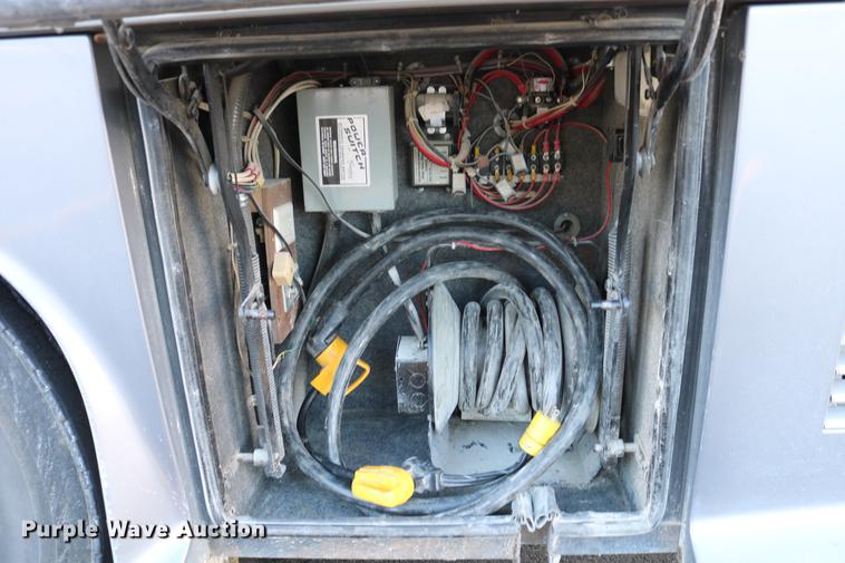 image for item DE1861 1995 Newmar London Aire RV