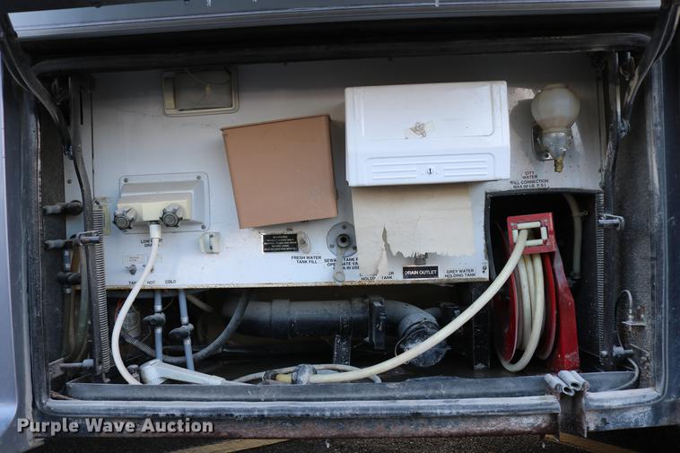 image for item DE1861 1995 Newmar London Aire RV