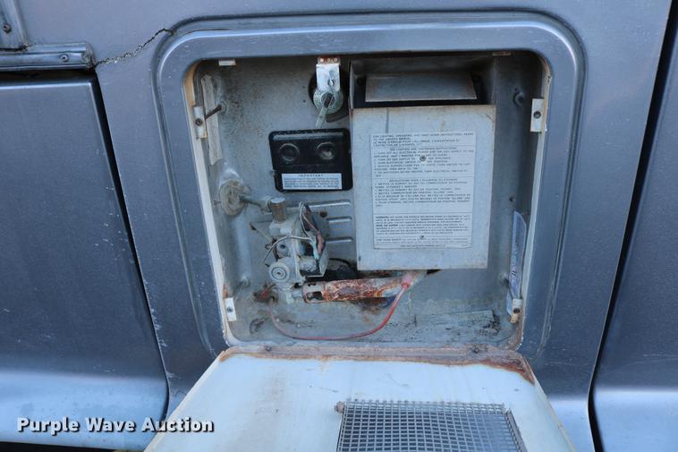 image for item DE1861 1995 Newmar London Aire RV