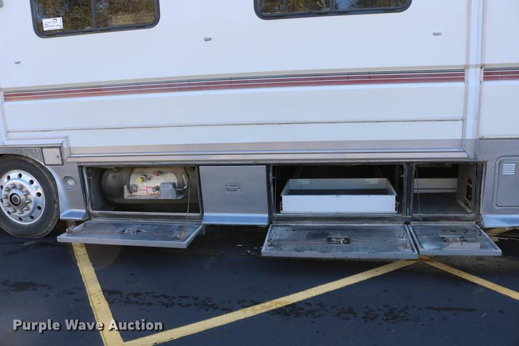 image for item DE1861 1995 Newmar London Aire RV