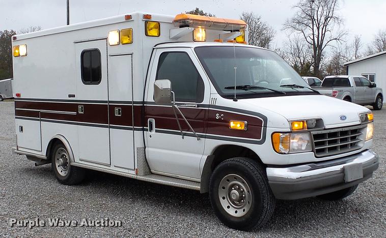 image for item DE4974 1993 Ford Econoline E350 ambulance