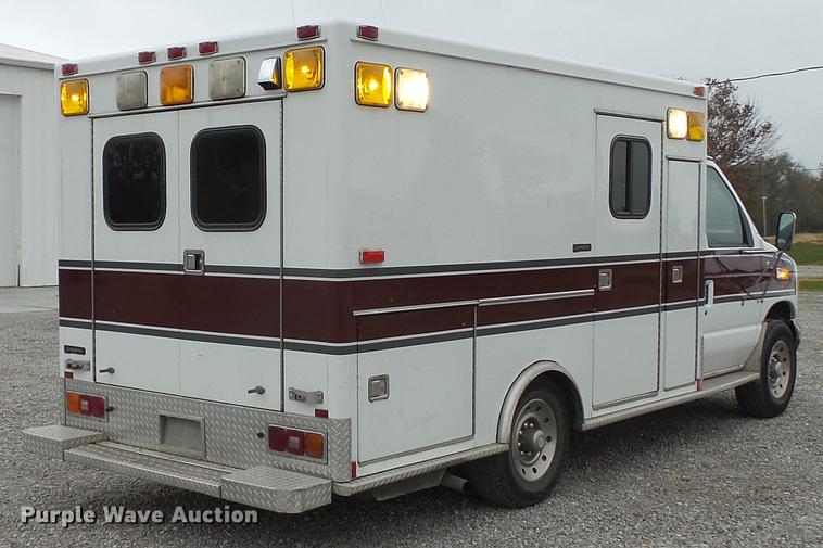 image for item DE4974 1993 Ford Econoline E350 ambulance