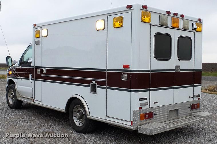image for item DE4974 1993 Ford Econoline E350 ambulance