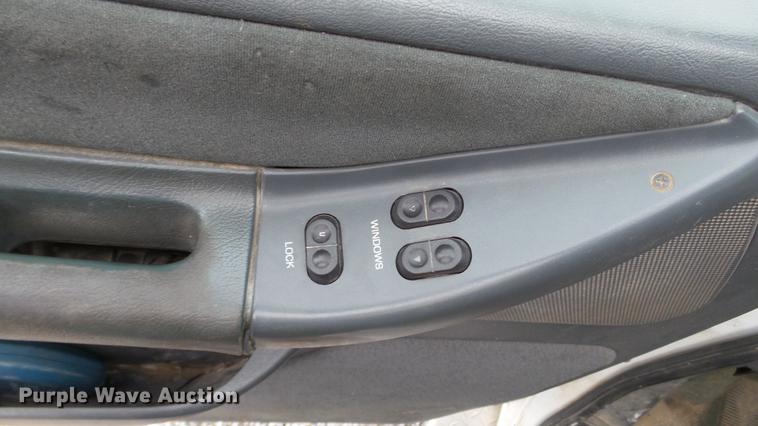 image for item DE4974 1993 Ford Econoline E350 ambulance