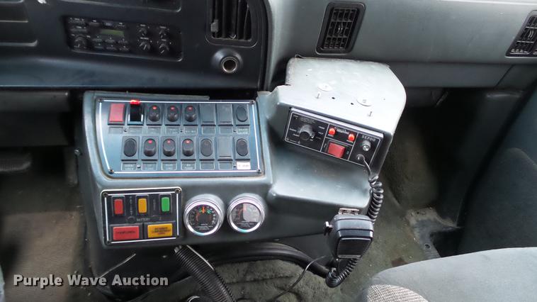 image for item DE4974 1993 Ford Econoline E350 ambulance