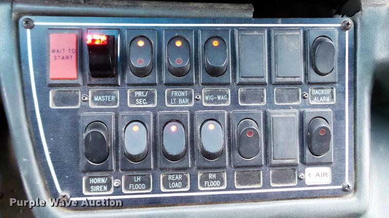 image for item DE4974 1993 Ford Econoline E350 ambulance