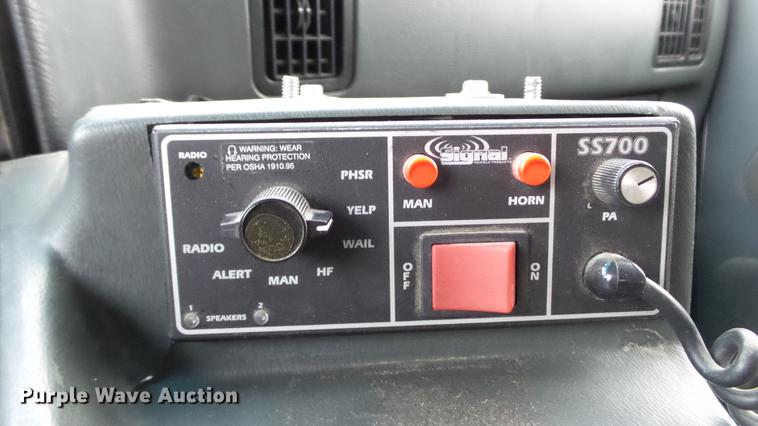 image for item DE4974 1993 Ford Econoline E350 ambulance