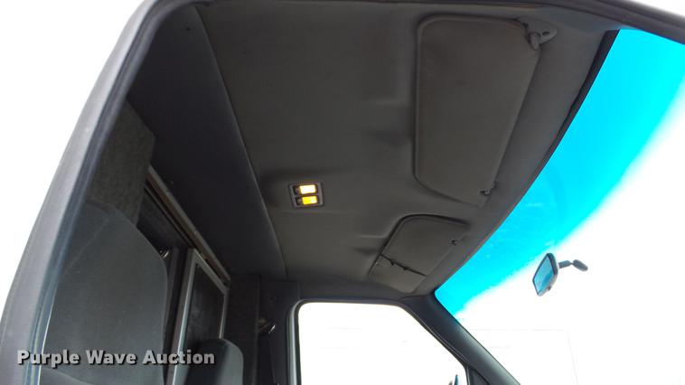 image for item DE4974 1993 Ford Econoline E350 ambulance