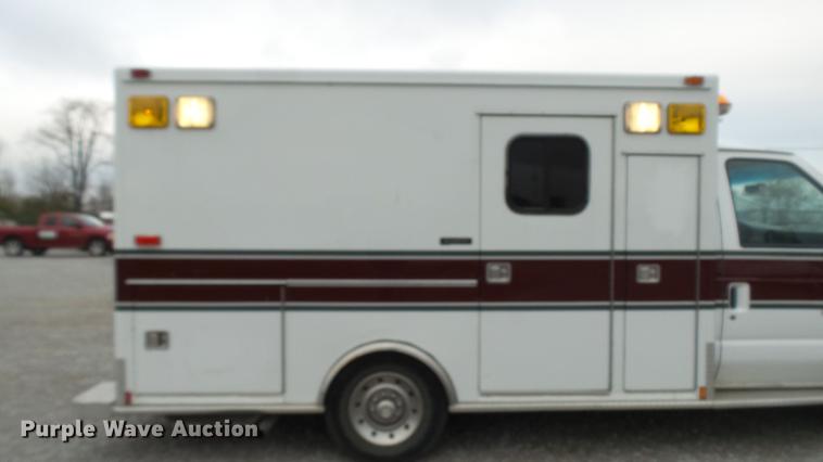 image for item DE4974 1993 Ford Econoline E350 ambulance
