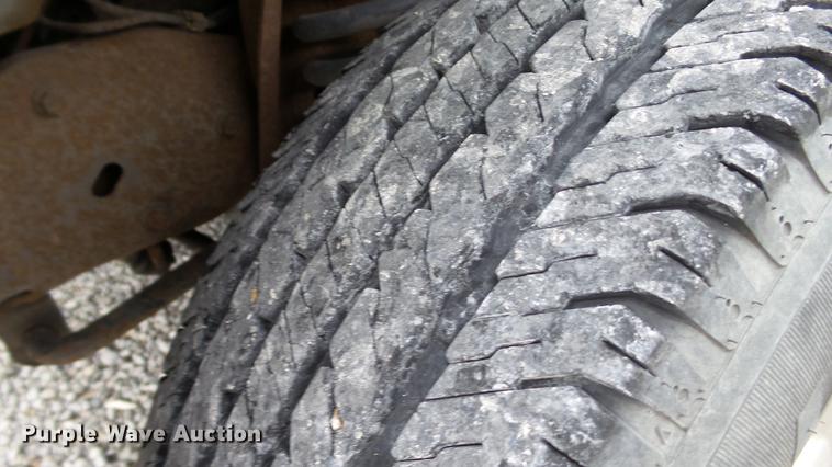 image for item DE4974 1993 Ford Econoline E350 ambulance