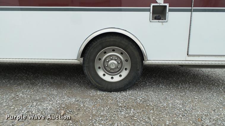 image for item DE4974 1993 Ford Econoline E350 ambulance