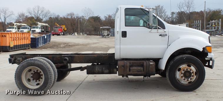 image for item DE4985 2000 Ford F650 Super Duty XL truck cab and chassis