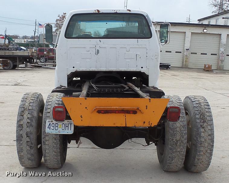 image for item DE4985 2000 Ford F650 Super Duty XL truck cab and chassis