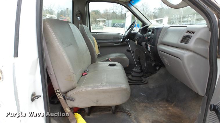 image for item DE4985 2000 Ford F650 Super Duty XL truck cab and chassis