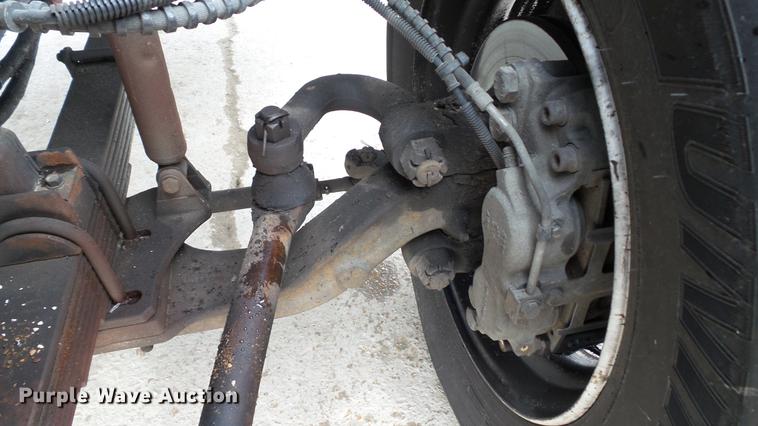 image for item DE4985 2000 Ford F650 Super Duty XL truck cab and chassis