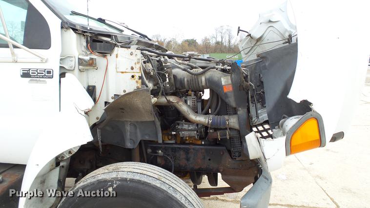 image for item DE4985 2000 Ford F650 Super Duty XL truck cab and chassis