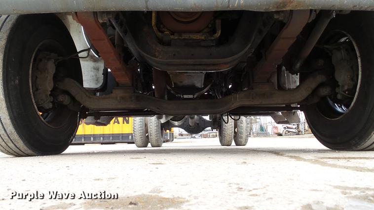 image for item DE4985 2000 Ford F650 Super Duty XL truck cab and chassis