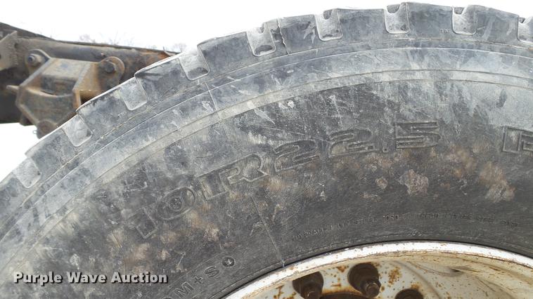 image for item DE4985 2000 Ford F650 Super Duty XL truck cab and chassis