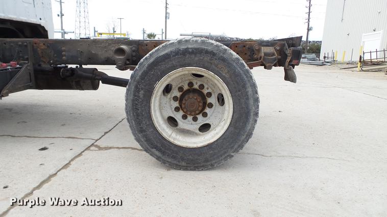 image for item DE4985 2000 Ford F650 Super Duty XL truck cab and chassis