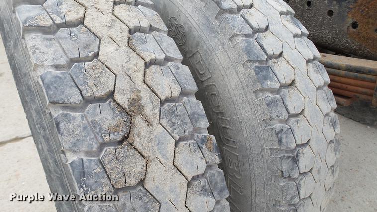 image for item DE4985 2000 Ford F650 Super Duty XL truck cab and chassis