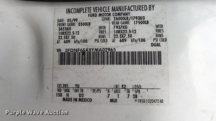 image for item DE4985 2000 Ford F650 Super Duty XL truck cab and chassis