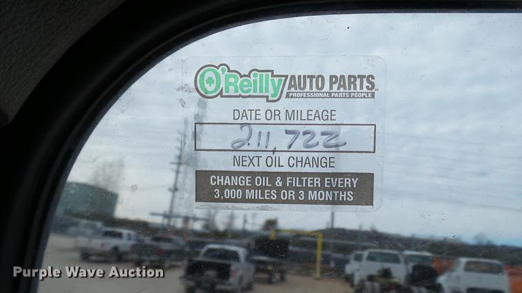 image for item DE4986 1998 International 4700 flatbed truck