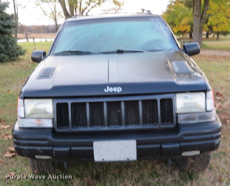 image for item DE6541 1998 Jeep Grand Cherokee SUV