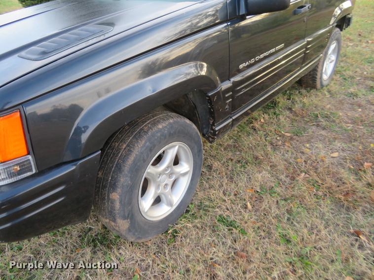 image for item DE6541 1998 Jeep Grand Cherokee SUV